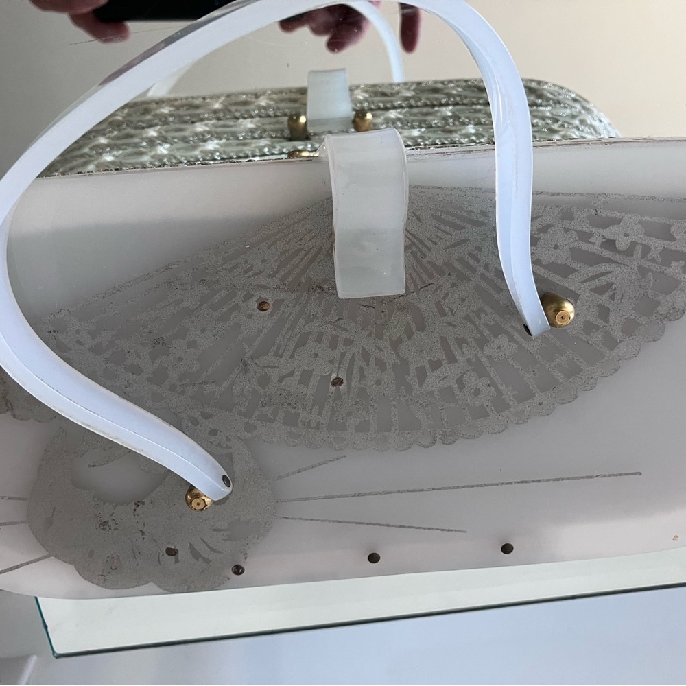 VTG 1950’s White Clear Lucite Basket Bag Wedding Structurally Sound Paint Wear - Picture 5 of 6